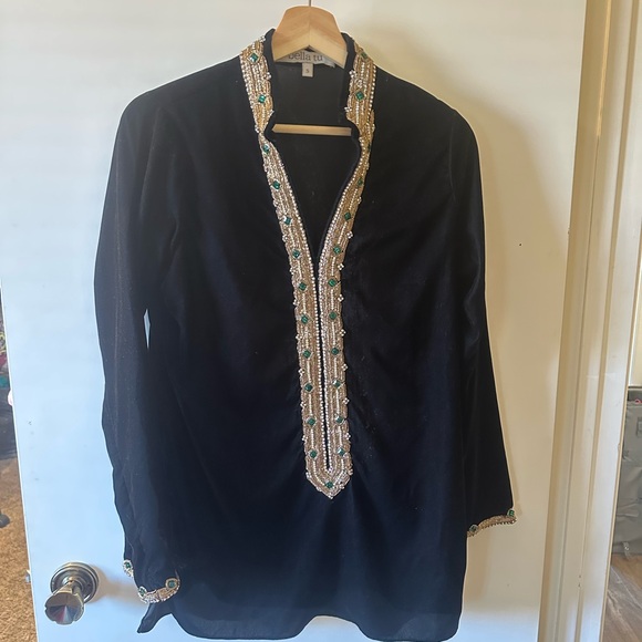 Elegant Black Embellished Women's Top - Picture 7 of 11